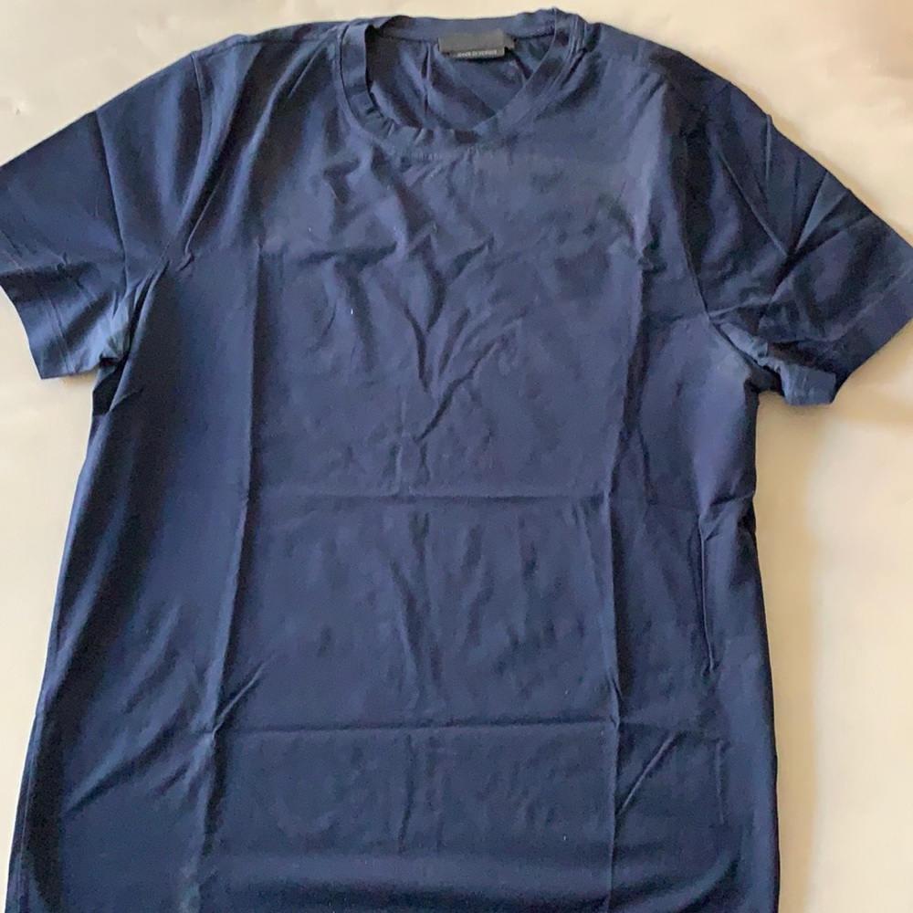 Men’s black label Prada T-shirt